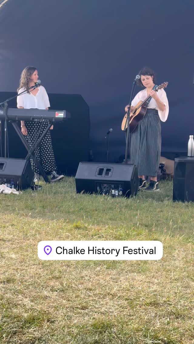 The Chalke History Festival today - the living historians have set up camp, the talks are in full swing and the live music is underway. This beautiful performance is by @sutheringmusic