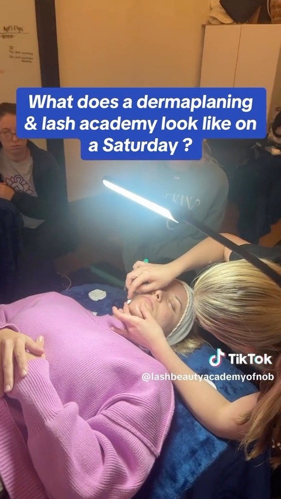 We work work work even on the days off✨👀
FIRST LASH COURSE OF 2024⭐️:
JANUARY 27th/28th 2 day theory
Then you must get 30 hours of practice that can be done on your timing!!
317-413-6662
Thelashacademy.info
#dermaplaningtraining #lashextensiontraining #lashextensions #noblesvilleindiana #fishersindiana #carmelindiana #westfieldindiana #lashextensionstraining #dermaplaningtrainingcourses
