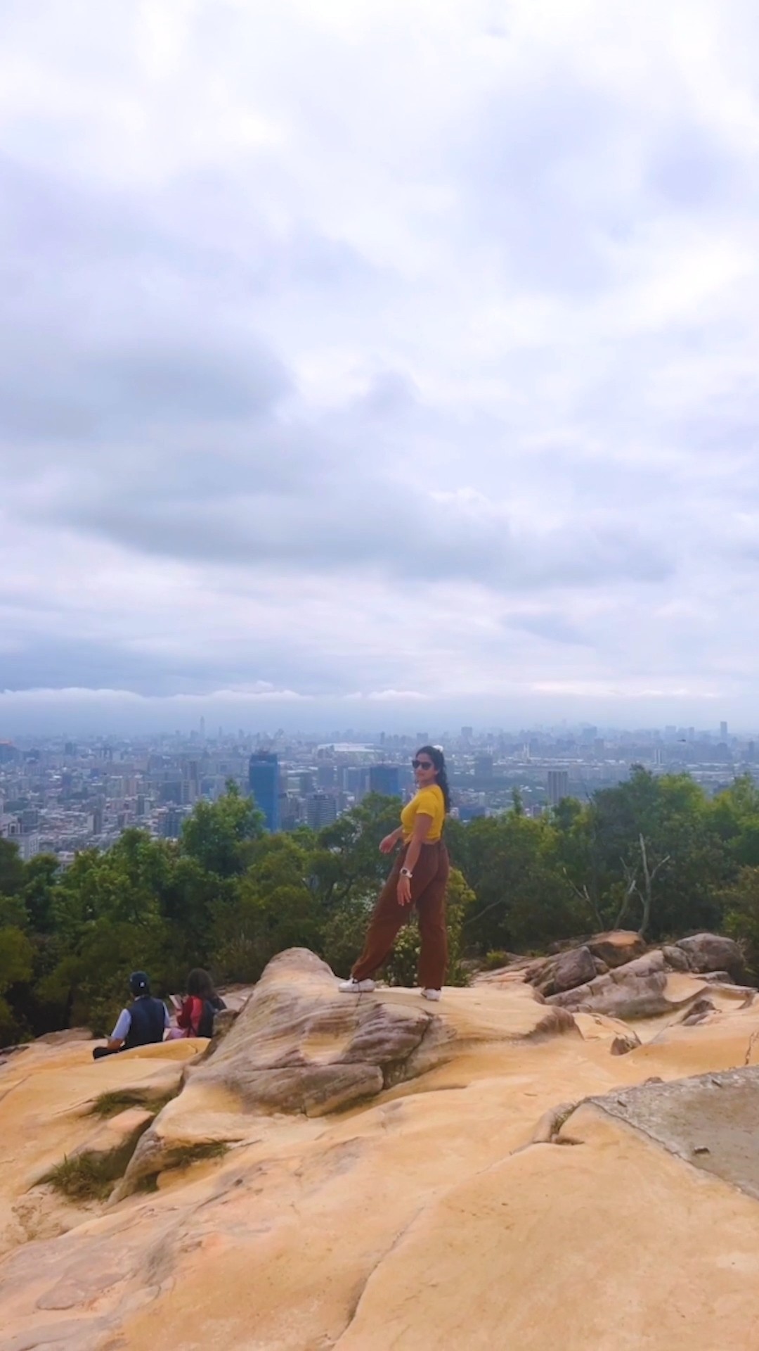 This is just a glimpse of what it’s like to explore this beautiful island. Honestly, the videos don't do Taiwan justice.
✈️ Would you add Taiwan to your travel list?