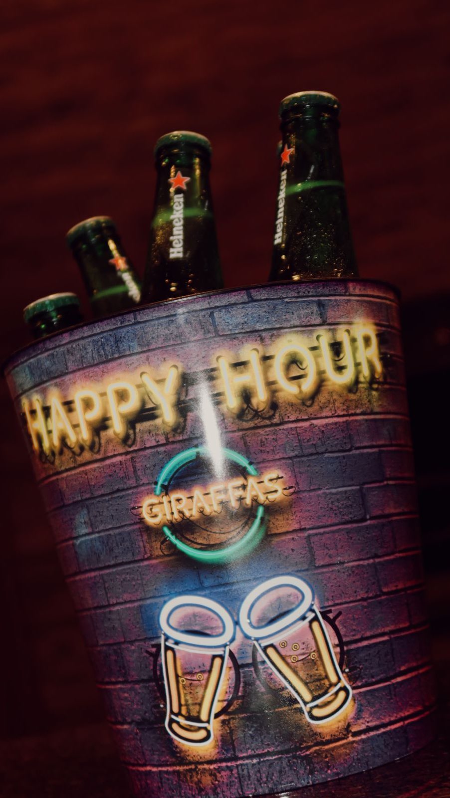 Balde happy hour Giraffas, mais uma produção Artigus Group.
Estamos te esperando, comercial on-line (11)97092-1209 📲
#artigusgroup #happyhour #giraffas #brindepromocional #produtos