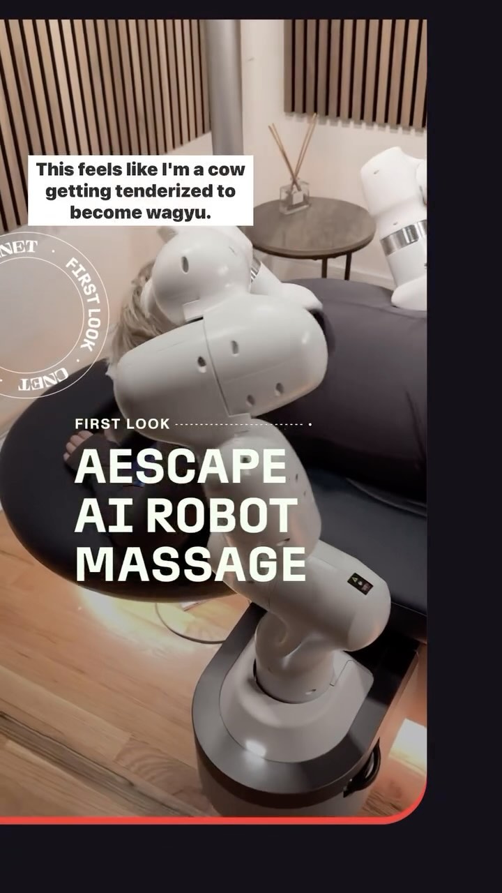 This AI massage looks better than a human one. Back health is so important to align the spine and prevent back pain and chronic problems. Follow along for more tips #thenecklady #drjulia #backpain #stopslouching #posture #posturecorrection #physicalhealth #robotmassage #aimassage