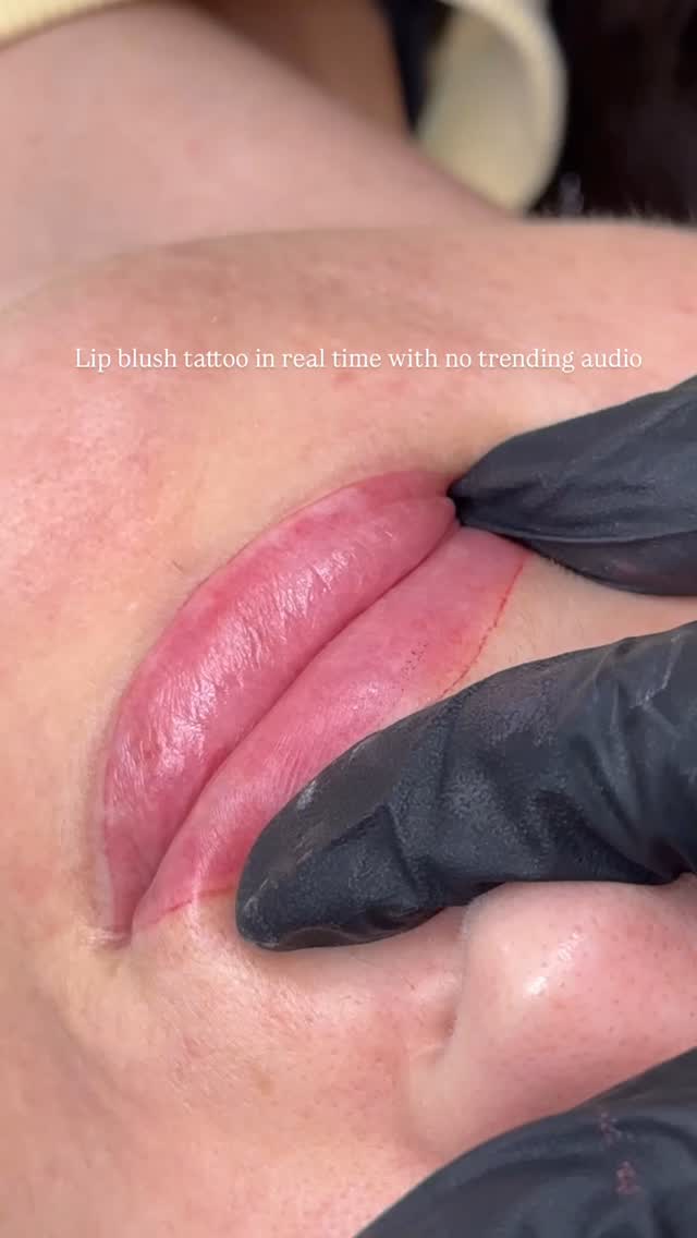 #liptattoo a lilâ Lana and the soothing hum of my new baby from @dragonhawkofficial