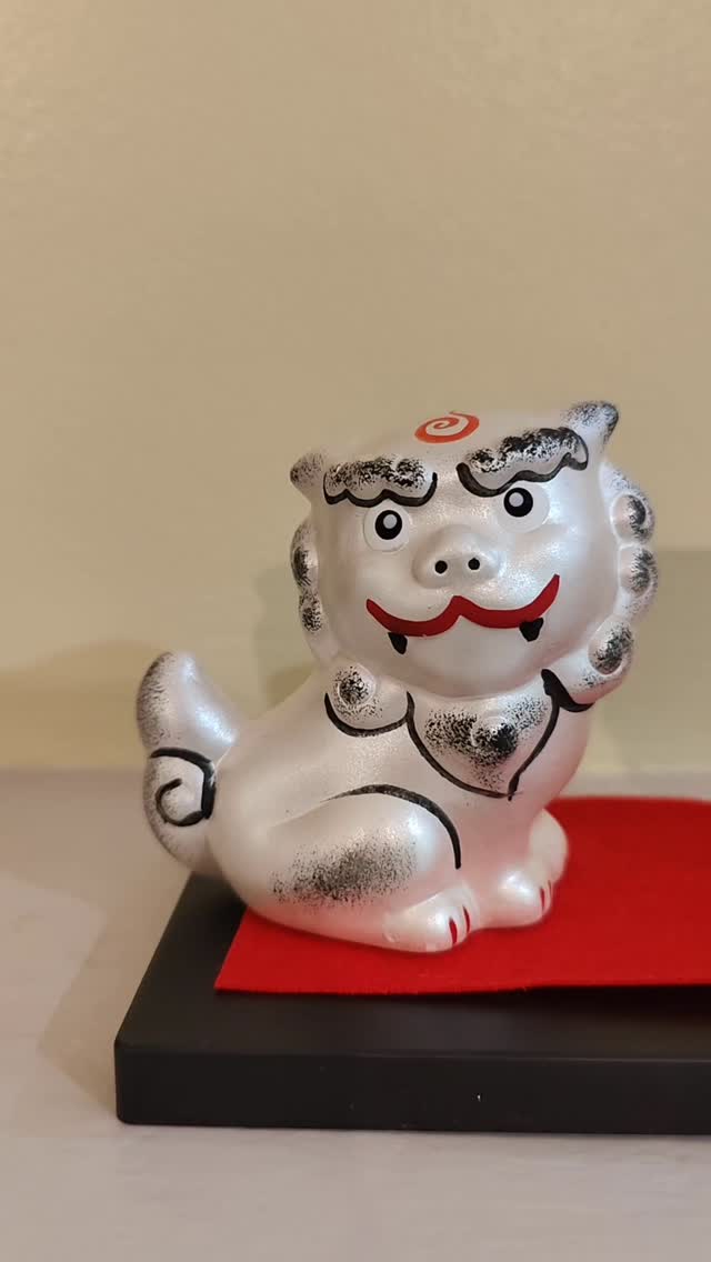 Si comme moi, vous aimez les Koma Inu, il y a des petits couples disponibles en boutique !
Quantité très limitée !
#tanuki #bordeauxmaville #bordeaux #japon #japan #komainu #shisa