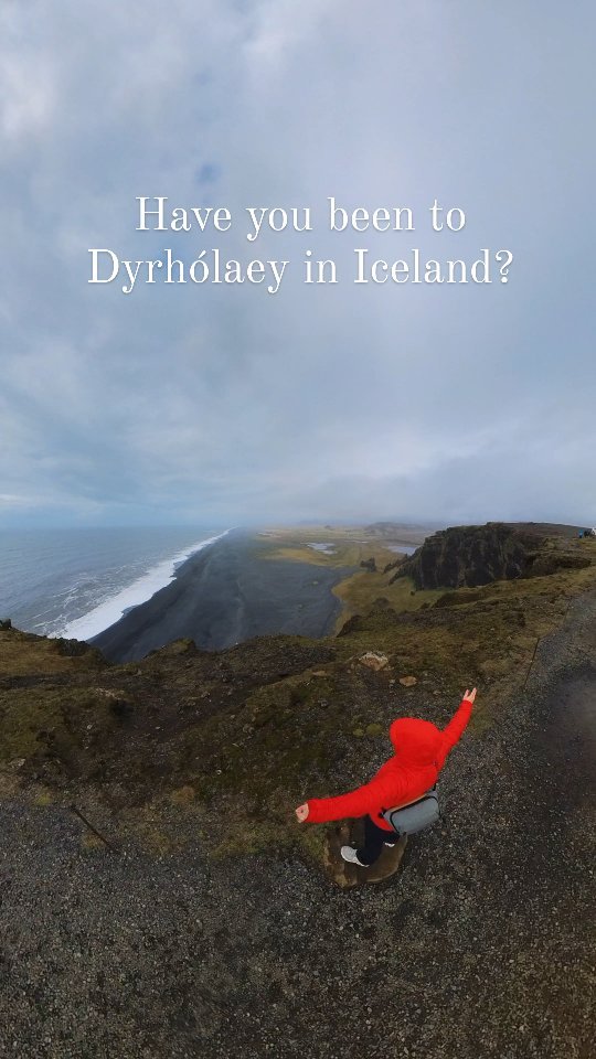 Have you been to Dyrhólaey? It is located at icelands southcoast and a must see viewpoint on every trip 🤩📸😍 #adventureinspirations #adventure #explore #naturelove #ideas #inspiration #vacation #dyrholaey #iceland #southiceland #blacksandbeach #beautiful #viewpoint #mustsee #📸