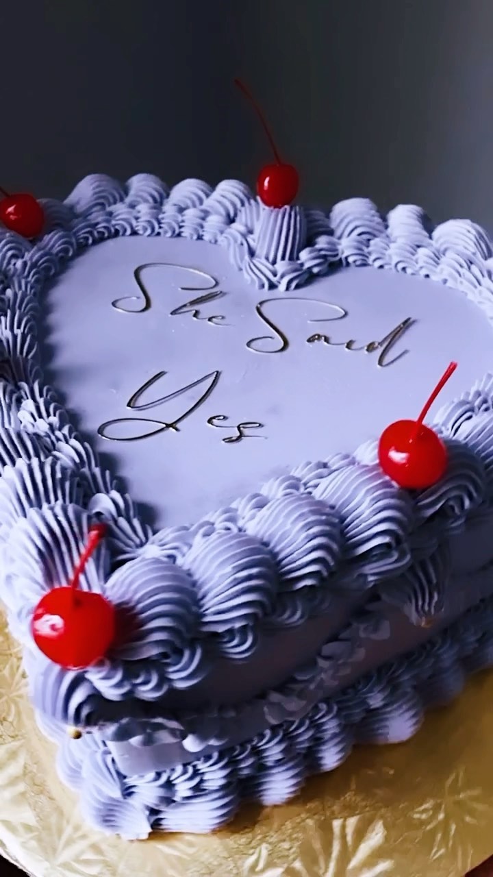 💖💍She Said Yes!💍💖
When I tell y’all I was singing and dancing making this cake for my friends!! Congratulations to the beautiful couple ✨🤗! I can not wait to see you both embark this wonderful journey together!
#engaged #heartcake #engagmentcake #vintagepiping #vintageheartcake #cake #cakereels #luxurycakes #entrepreneurlife #cakesofinstagram #newyorkcakes #nybaker #nycbaker #statenislandbakery #lavendercake