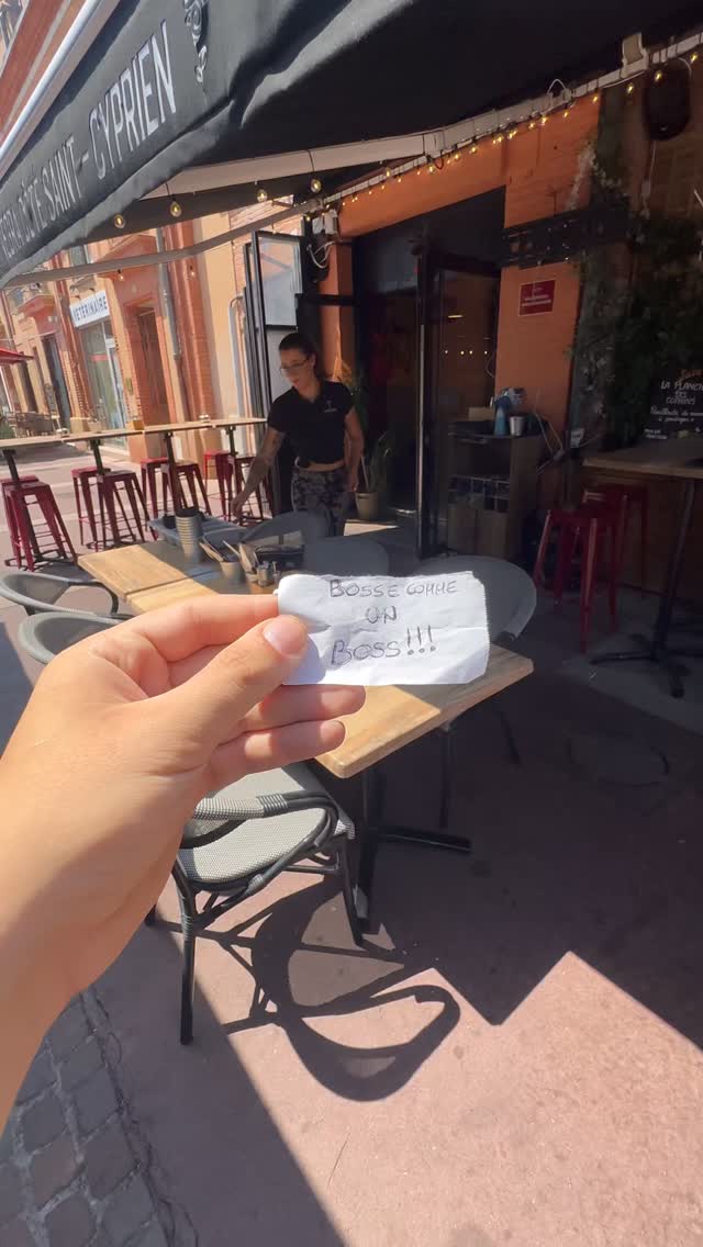 On bosse comme des boss à La Rosa 💪, et on vous attend sur les Rosas pour bringuer et manger comme des rois 🤴! #rosanegra #rosanegracotevictorhugo #rosanegravictorhugo #rosanegratoulouse #tapas #toulouse #bartapastoulouse #restauranttapas #ambiance #victorhugotoulouse #sudouest