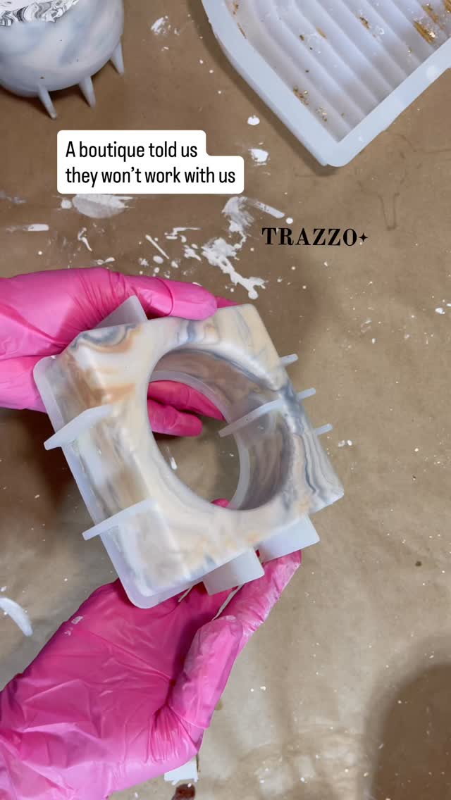 Is that fair or just a red flag? 😳
.
.
.
.
#homedecor #decor #handmade #humanmade #traydecor
#trinketdish #terrazzo #giftideas #gift #coffeetabledecor
#bedroomstyling #livingroomdecor #colourfulhome #neutraldecor #homesofinstagram #newhome #satisfyingvideos #reelsofinstagram
#decorlovers #customerstories