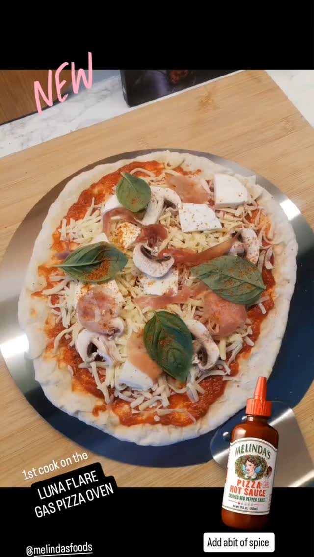 Pizza Cooked on the LUNA flare gas Pizza oven
Melinda’s Pizza hot Sauce
Mozzarella cheese.
Sliced mozzarella balls
Prosciutto ham.
Mushrooms.
Cooked and ready in 3mins 😍😍
#bbq #food #foodporn #foodie #grill #barbecue #bbqlovers #meat #instafood #bbqlife #grilling #steak #beef #foodstagram #bbqporn #foodphotography #brisket #chicken #barbeque #foodblogger #delicious #churrasco #foodlover #dinner #ribs #yummy #meatlover #pork #carne #bbqtime