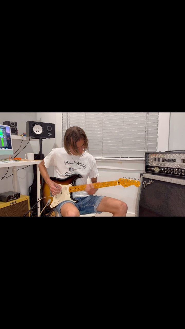 Have just come up with this riff during a lesson with a student. I decided to document it in case I want to develop it further.
This 50s reissue strat can be surprisingly quite heavy. I set the amp up so it starts to bark a little on clean and pushed it with a rat pedal.
As always, contact me if you’re interested in private guitar, bass, and music theory lessons. Links in bio or just DM me.
#ratdistortion #procorat #5e3 #fender #fenderstratocaster #fenderguitars #tweed #fendertweed #tweeddeluxe #guitarlessons #guitarist #guitarplayer #privatemusiclessons #privateguitarlessons #musictheory #rockriff #rockmusic