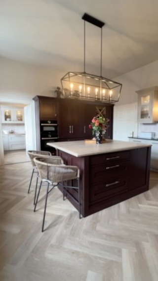 My 1909 English showroom kitchen is now finished and ready to be visited here in Germany! Just me taking the videos, but wait till the professional has it finished. The color Malbec was such a great choice. It’s a warm red wine color. Let me know if you would like to come see!
#Kitchen #1909kitchens #kitchensofinstagram #kitchendesign #interiordesign #kitchendecor #kitchenremodel #designinspo #showroomkitchen #malbecargentino