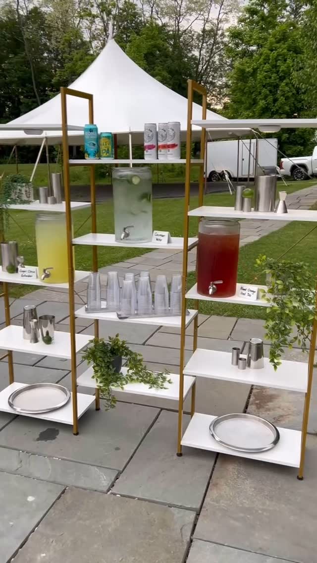 ✨Welcome Parties are a particular kind of fun! ✨
We had a blast last night serving up our gourmet popcorn and summery specialty cocktails on the beautiful @thekembleberkshires patio. Summertime is here and we are here. for. it!
Congratulations to the newlyweds!
Thank you for having us! 🥂