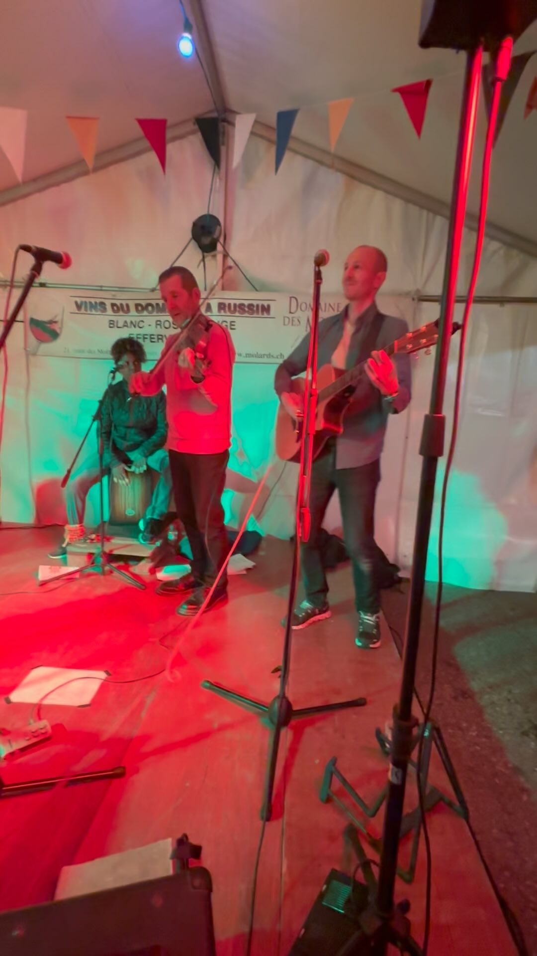 Au @domainedesmolards le froid ne fait pas peur aux yeux de @the.emigrants .