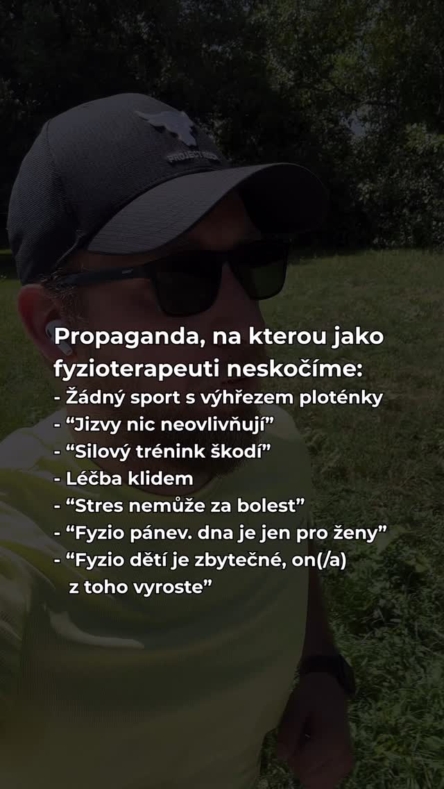 🛑 Děláš to špatně?
Bolest zad? Výhřez ploténky? A řekli ti, že máš hlavně ležet? Možná děláš přesný opak toho, co tvoje tělo fakt potřebuje ⬇️
Mrkni na vysvětlení i další propagandu, na kterou jako fyzioterapeuti prostě musíme upozornit:
❌ ŽÁDNÝ SPORT S VÝHŘEZEM PLOTÉNKY
I s výhřezem ploténky je možné (a dokonce žádoucí) se hýbat – správně zvolený pohyb totiž podporuje hojení, stabilizuje páteř a zmírňuje bolest.
🩹 “JIZVY NIC NEOVLIVŇUJÍ”
Jizvy mohou výrazně ovlivnit pohybový aparát – narušují fasciální propojení, omezují pohyb a mohou způsobit bolest i v odlehlých částech těla.
🏋🏻 “SILOVÝ TRÉNINK ŠKODÍ”
Silový trénink pohybovému aparátu neškodí, naopak ho posiluje - zvyšuje totiž odolnost kloubů, kostí i vazů a pomáhá předcházet zraněním.
🛌 LÉČBA KLIDEM
Dlouhodobý klid při bolestech pohybového aparátu může stav zhoršit – naopak, řízený a přiměřený pohyb často urychluje hojení a obnovuje funkci.
💢 “STRES NEMŮŽE ZA BOLEST”
Stres má přímý vliv na bolest – zvyšuje napětí svalů, zhoršuje regeneraci a může i zintenzivnit vnímání bolesti přes nervový systém.
🤲🏻 “FYZIOTERAPIE PÁNEVNÍHO DNA JE JEN PRO ŽENY”
Problémy pánevního dna nepostihují jen ženy – i muži mohou trpět poruchami v této oblasti, jako jsou inkontinence, bolesti či problémy v perianogenitalni oblasti, bolesti zad, kyčlí. Fyzioterapie jim v tak může výrazně pomoci.
🧒🏼 “FYZIO DĚTÍ JE ZBYTEČNÉ, ON(/A) Z TOHO VYROSTE”
Mýtus, že děti „z toho vyrostou“, neplatí – neléčené pohybové odchylky se mohou zafixovat a vést k trvalým problémům v dospělosti. A proto je včasná fyzioterapie klíčová pro správný vývoj.
A KDOŽE VLASTNĚ JSME?
Jsme Neurobalance- poskytujeme fyzio, masáže a osobní tréninky v Brně a Praze.
Pomůžeme ti užívat si života naplno a bez bolesti ✅
Hledáš opravdové řešení?
Napiš nám do zpráv a domluvíme termín 💪🏼
#fyzioterapiebrno #masazebrno #masazebrno #fyzio #fyzioterapiepraha #masazepraha #osobnitrenerbrno #osobnitrenerpraha #tipybrno #tipypraha #bolestzad #odstranenibolesti #fyzioterapiedeti #vyhrezplotenky #propaganda #fyziotipy