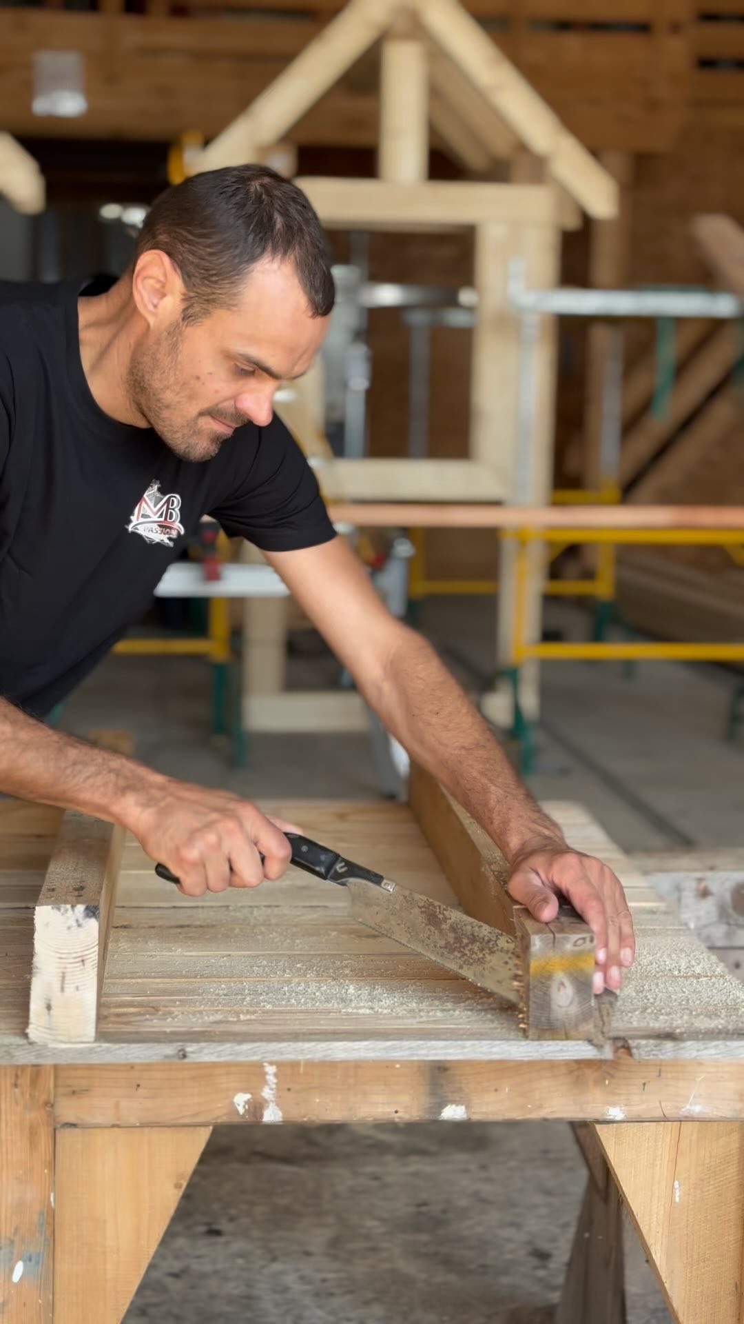 Nouveau projet signé MB Passion 🌿 : un bac à fleurs fait maison à partir de palettes recyclées ! ♻️ Rien de tel que du bois récup’ pour ajouter une touche naturelle à votre jardin en Alsace 🌸
#MBPassion #Charpentier #TravailDuBois #DIYBois #PalettesRecyclées #BacÀFleurs #Artisanat #FaitMain #ConstructionBois #EcoResponsable #PourLAlsace #Alsace #artisanalsacien