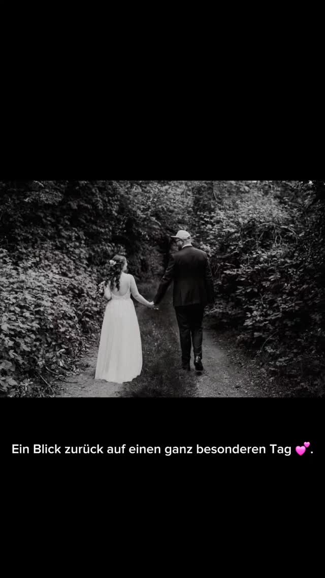 Ein Blick zurück auf einen ganz besonderen Tag 💕.
„So habe ich mich noch nie gefühlt “
als sie sich zum ersten Mal als Braut im Spiegel sah.
Noch ein Moment – und dann beginnt unser gemeinsames Leben. 💍❤️
Zwei Menschen, voller Vorfreude,
Herzklopfen und Liebe –
bereit für ihr gemeinsames Abenteuer.
Was für ein schöner Moment, den wir mit euch teilen durften. 💍❤️🌿
Danke, dass wir ein Teil eures besonderen Tages sein durften 💍✨
Es war uns eine große Ehre, euch an diesem unvergesslichen Moment zu begleiten.
Euer Vertrauen bedeutet uns viel,
und wir sind dankbar, dass wir mit unserem
Styling einen kleinen Beitrag zu eurem großen Tag
leisten durften.
Wir wünschen euch von Herzen alles Liebe für eure
gemeinsame Zukunft ❤️
@haarverlaengerungoldenburg