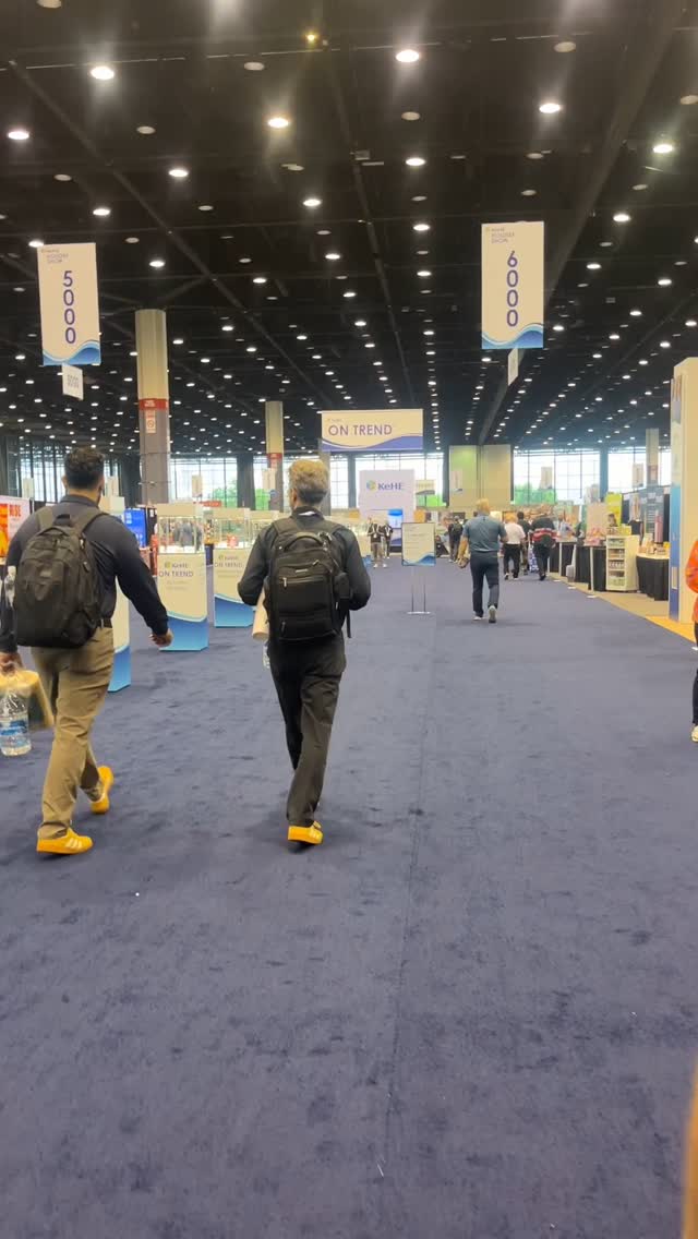 We had a great time exhibiting at the KeHE 2025 Holiday Show! We served over 800 samples of pizza made with Tiseo's Frozen Pizza Dough, can you believe it? It was so nice DOUGH meet everyone, and we can't wait for the next one!
#kehe #holidayshow #tiseos #2025 #foodshow