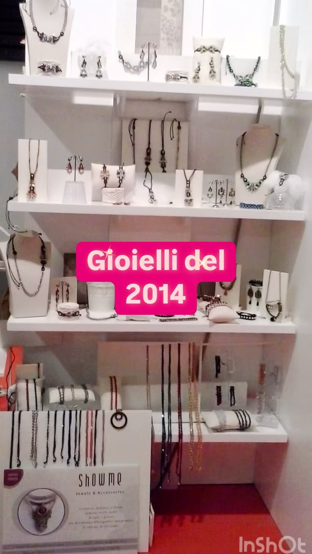 Ecco a voi i nuovi progetti portati ad Abilmente Vicenza !!! ❤️ Vi presento dei progetti nati nel 2014 lavorati con un altra tecnica, oggi ve li ripropongo elaborati, resi più moderni e facili da realizzare grazie ai filati sempre favolosi di @filieforme ❤️🤩 spero vi piacciano🥰
Presto tutti i tutorial, Raccolte e kit saranno disponibili sul mio sito🌟 www.tonbonbijoux.com