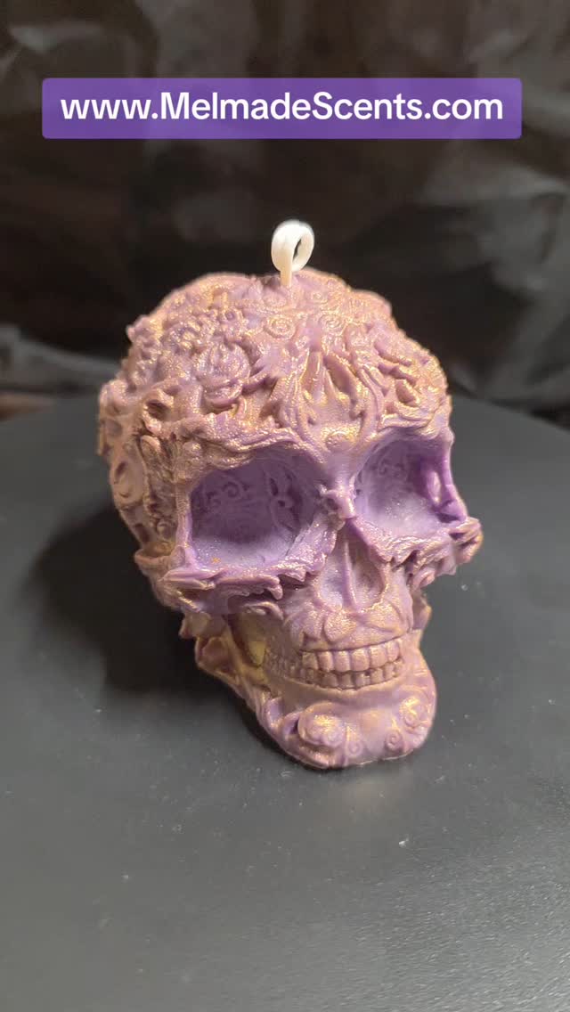 Skully Saturday at MelmadeScents.com!
#candles #custom #skull #melmadescents