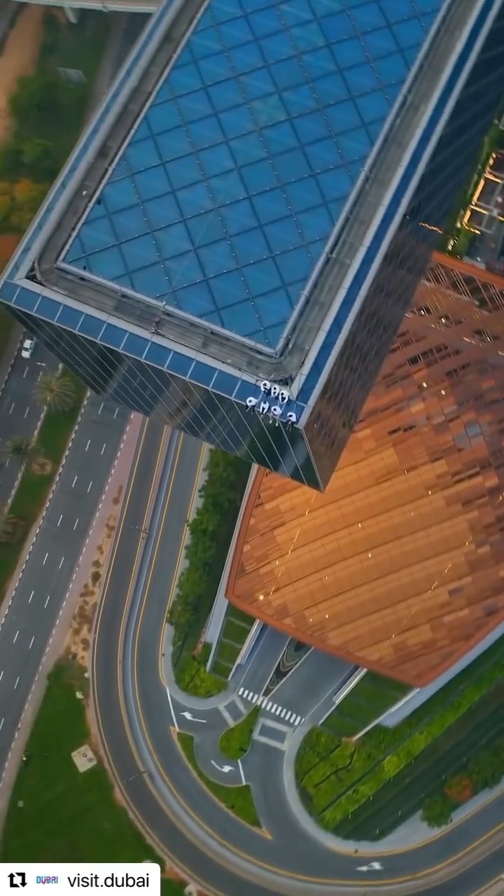 Thanks to all the team that made this project happen.
Honored to have worked with some of the most talented chefs in the world.
🍴🍽️🍴
@dabizdiverxo
@annesophiepic
@gursmehmet
@cheftetsuyawakuda
🎬🎥✨
@gblaksley
@choppershoot
@mavaccess
@savagesounduae
#primeproductionsamg #onezaabeel #thelinkdubai