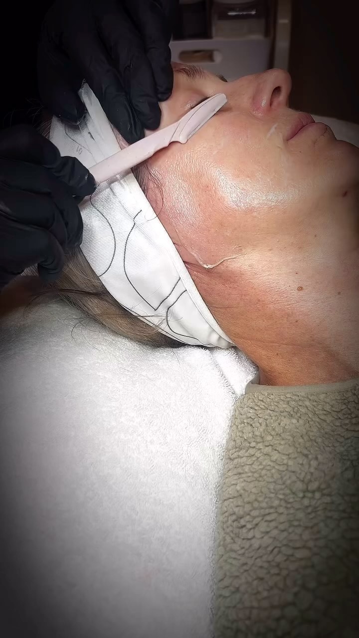 Luxury Dermaplaning Facial at Amirii - book now with Pervin at www.amirii.co.uk #beauty #shorehambysea #relax #skincare #facial #amirii #dermaplaning