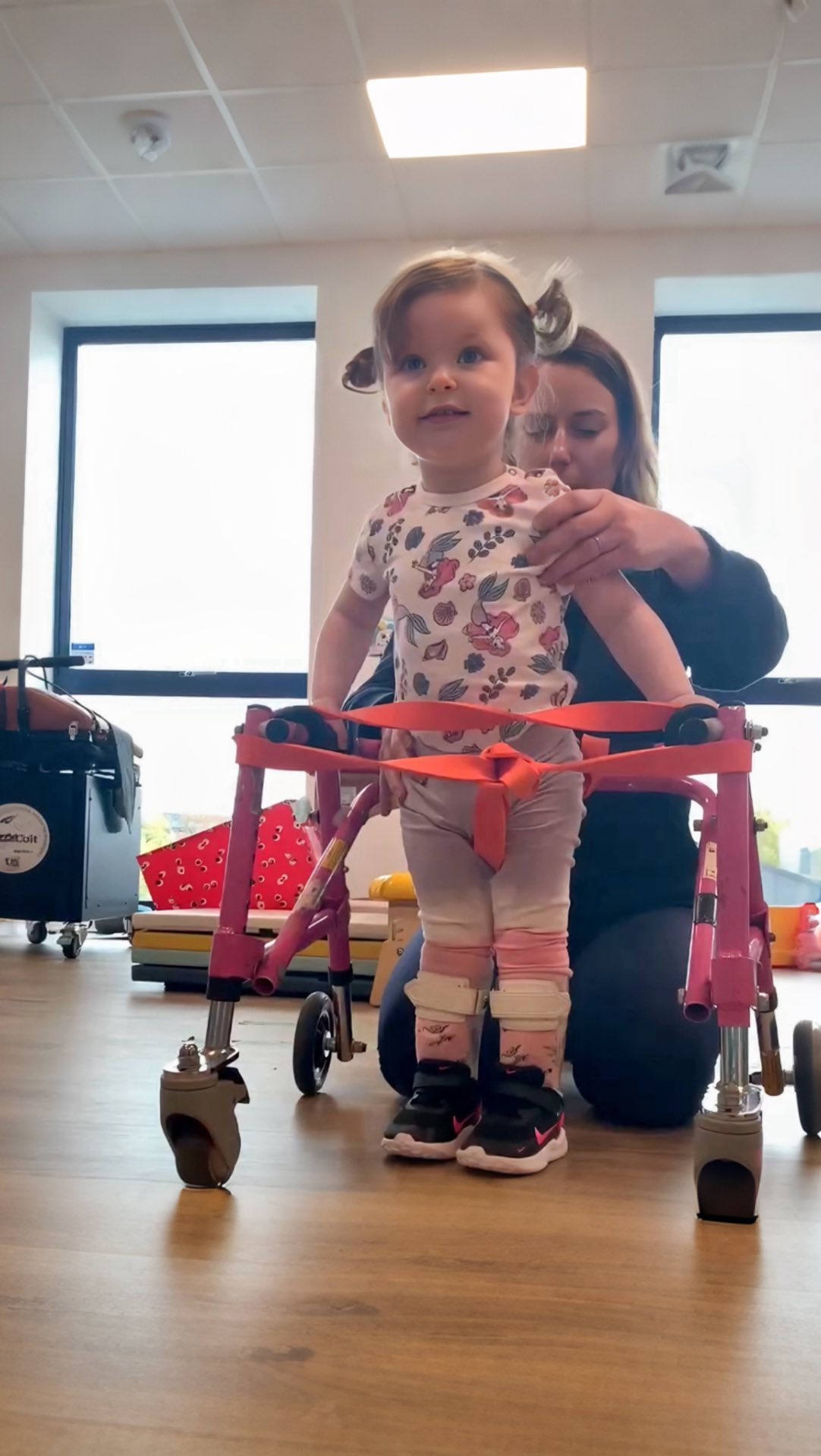 Can you please help Eve with her dream to “step step step by my own self”?🙏🏼
Eve’s family are fundraising to allow Eve to receive stem cell therapy in the Netherlands.
Stem cell therapy offers hope by regenerating the injured parts of her brain. With this treatment and ongoing intensive rehabilitation, Eve can gain the strength and mobility she needs to take her first steps.
Link in bio to donate!🫶🏼
#evesdreamtowalk #cerebralpalsy