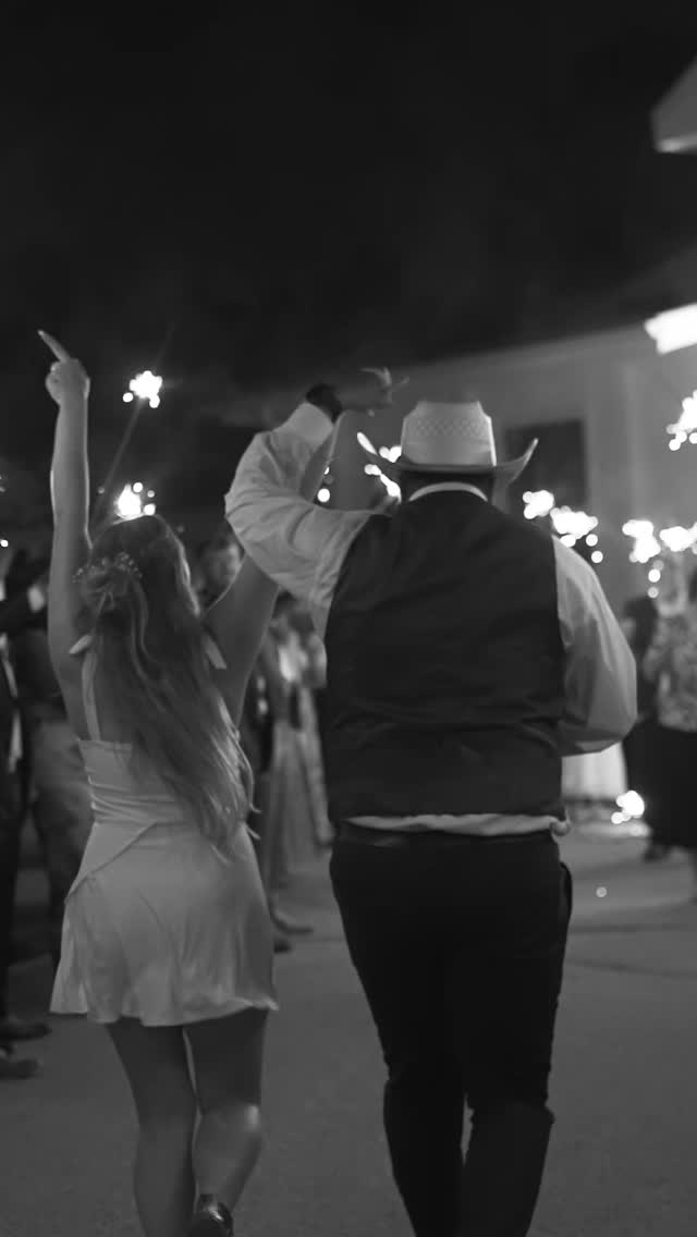 A little preview of Alyssa & Keenan’s wedding film. ✨✨✨
——
#weddingphotography #weddingfilm #cowboywedding #weddingday #midwestweddingphotographer #arphoto #nwaweddingphotographer #nwa #portrait #love #weddingvideo #sony #bride #groom