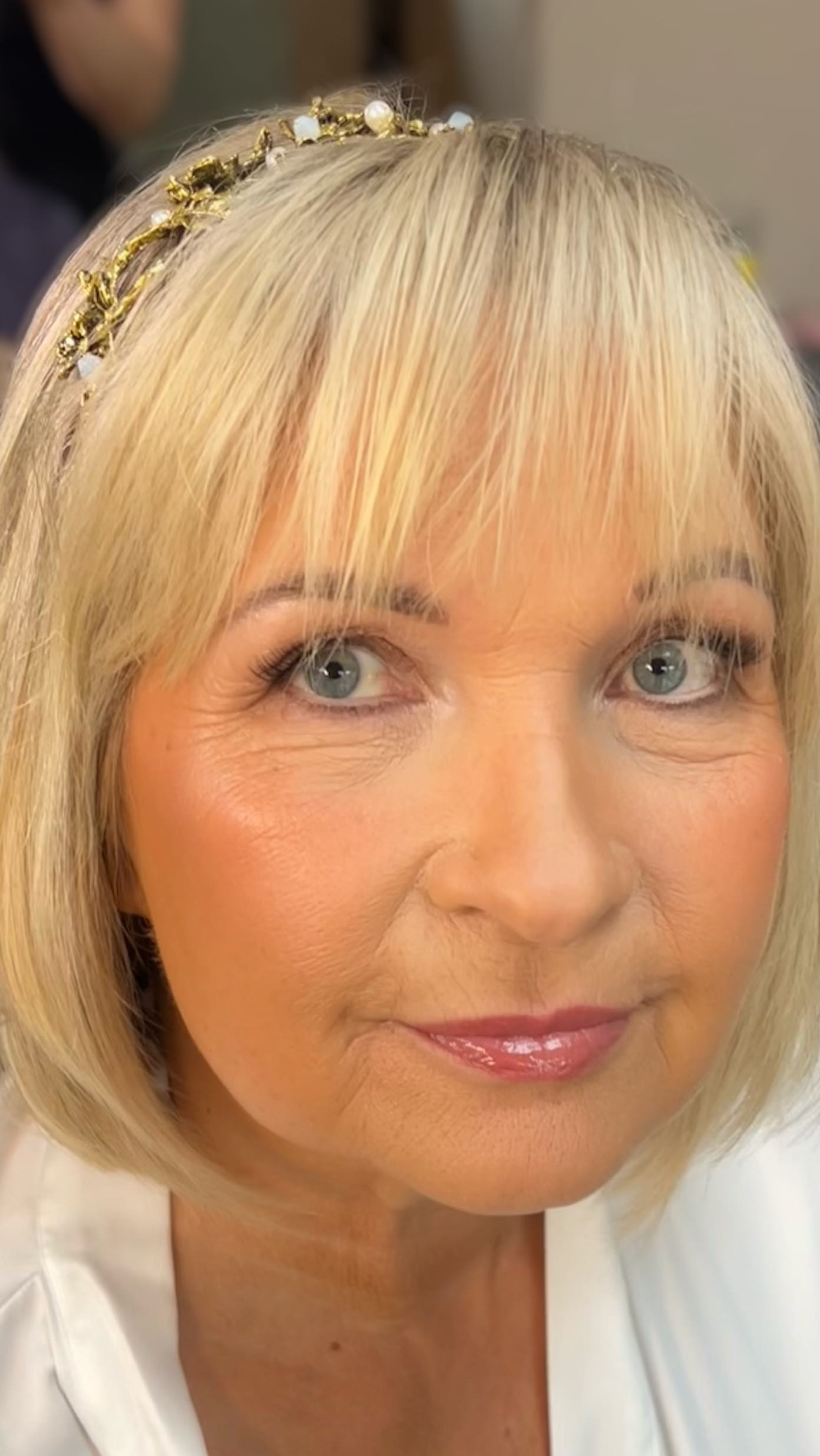 ๐ค๐๐๐๐ฎ๐ญ๐ข๐๐ฎ๐ฅ ๐๐ฆ๐จ๐ ๐๐ง ๐๐ก๐จ๐ฌ๐ ๐ โ๐ ๐ฅ๐จ๐ฐ๐ฒโ ๐๐ซ๐ข๐๐๐ฅ ๐ฅ๐จ๐จ๐ค ๐๐จ๐ซ ๐ก๐๐ซ ๐ฐ๐๐๐๐ข๐ง๐ ๐ญ๐จ ๐ก๐๐ง๐๐ฌ๐จ๐ฆ๐ ๐ฌ๐จ๐ฅ๐ข๐๐๐ซ, ๐๐ข๐ฆ๐จ๐ง ๐ฐ๐ก๐จ ๐ฌ๐ก๐ ๐ฆ๐๐ซ๐ซ๐ข๐๐ ๐ญ๐จ๐๐๐ฒ ๐ข๐ง ๐๐ข๐ฆ๐ฉ๐๐ซ๐ง๐๐ค
๐ซ๐๐๐ฌ๐ญ ๐๐ซ๐ข๐๐ง๐ ๐๐๐ง๐๐ฒ ๐จ๐ฉ๐ญ๐๐ ๐๐จ๐ซ ๐ ๐ฌ๐ข๐ฆ๐ข๐ฅ๐๐ซ ๐ฅ๐จ๐จ๐ค ๐๐จ๐ญ๐ก ๐ฐ๐๐๐ซ๐ข๐ง๐ ๐๐ก๐๐ซ๐ฅ๐จ๐ญ๐ญ๐ ๐๐ข๐ฅ๐๐ฎ๐ซ๐ฒโ๐ฌ ๐ง๐๐ฐ ๐๐ข๐ฅ๐ฅ๐จ๐ฐ ๐๐๐ฅ๐ค โ๐๐ฅ๐ฎ๐ฆ๐ฉ๐ ๐๐ฌ๐ฆ๐โ๐ซ
Assisted by my gorgeous friend and fellow HMUA @maisiebmakeup_
#brides_by_nikki #bridalhairandmakeup #weddinghairandmakeup #bridalmakeup #bridalhair #bridalcrown #halfuphalfdownhairstyle #maturebridalmakeup #dorsetbride