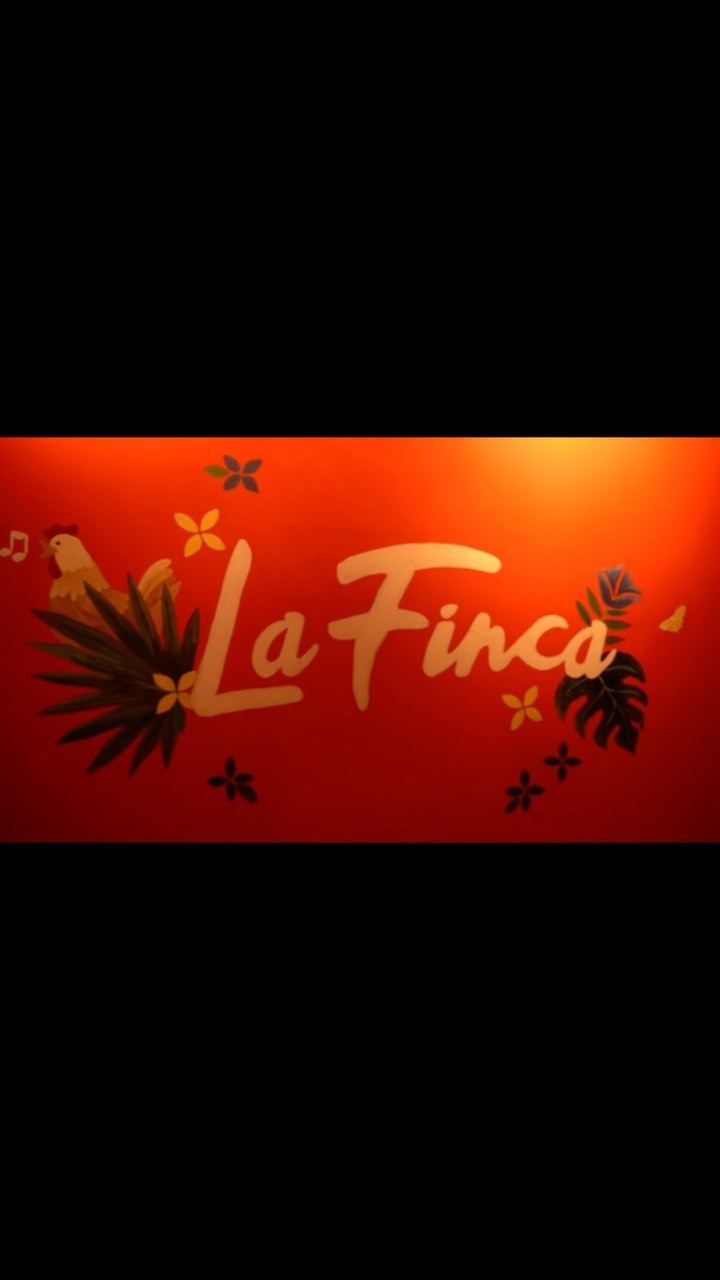 What an amazing couple nights!
Thanks to everyone who came and got La Finca grooving in these first nights of summer. Great vibes all around, and we are just getting started ;)
DJ shout outs
@djfunkyjosh
@aao.84
@noahh_way
@surf.stash
#lafinca #cambutal #lafincanights #azuero #barnight #panamanights