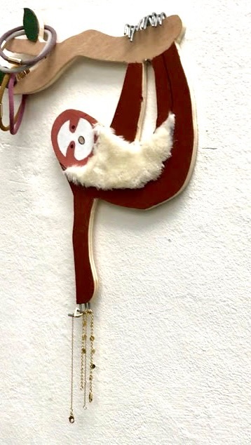 apprendre ensemble à fabriquer des objets.
bois, béton, cuir, papier…coller, assembler, découper…
.
#urbafab #woodworking #concrete #beton #loisircreatif #ateliercreatifmarseille #ateliercreatifadultemarseille #savoirfaire #diy #espacecreatif #papeterie #activitemanuelle #stage #activiteenfant #anniversaireenfantmarseille #evjf