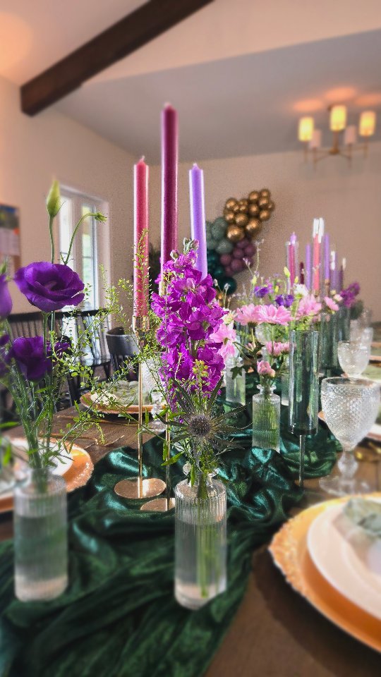 Camp Benny meets Bridgerton 💜🌸
Transparency post: Hi there! 👋🏽
Yes, that's us you see in the video. 🫠
Can you tell me why we started hiding behind the balloons as soon as @tyleacole_ pulled out her camera? 🤣
The truth is, we are super awkward in front of the camera at work, but we are told we need to show up more. So here we are: no makeup, plain clothes, messy hair and all!
Anyway, here is a little behind the scenes, just for ya! 😘
#glitzetglamor #campbenny #bridgerton #bridgertoninspired #birthday #35 #camptheme #chalet #love #celebration