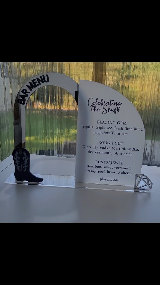 So, so cute!!
#custommade #acrylicsign #barsign #coctailmenu #barmenu #acrylicbarmenu