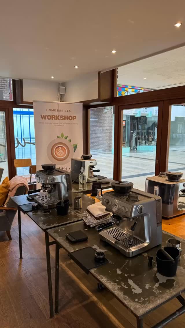Barista Workshop @Barifina
Next session: 17/07 | 10:00–13:00
Come brew with us! ☕️#CoffeeLovers #BaristaLife #BarifinaWorkshop #barifina #espresso #sage