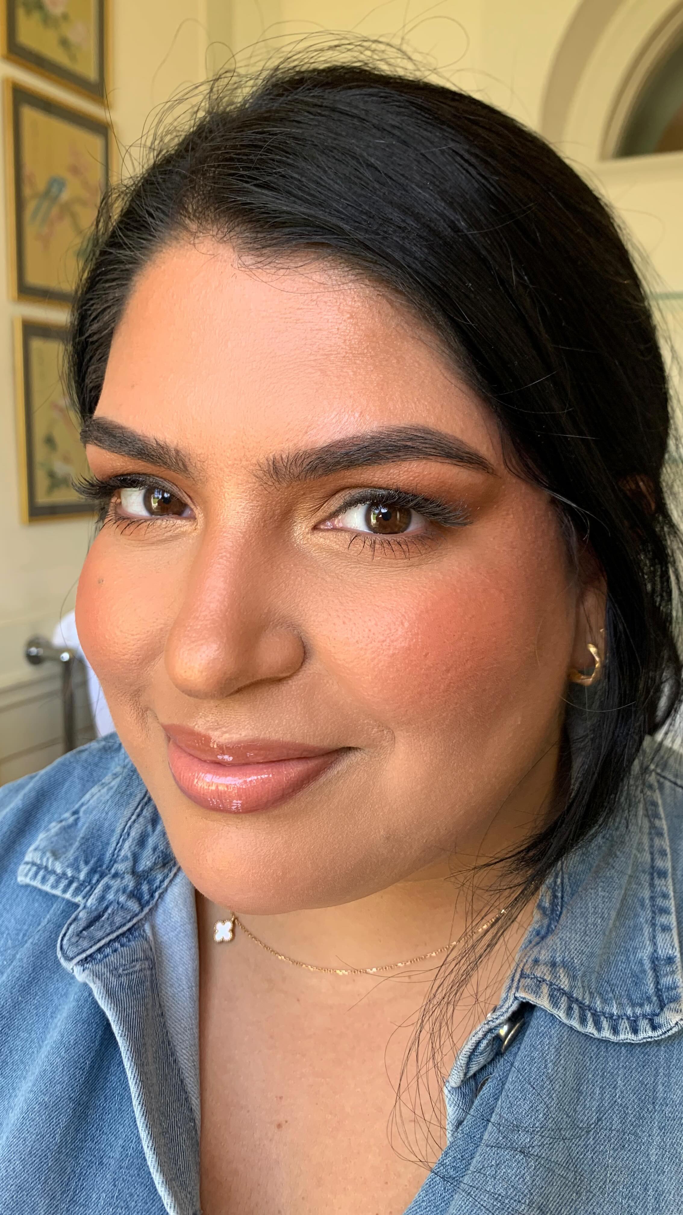 LET’S TALK BLUSH!
Believe me when I say you always need that little bit more. Why?👇🏻
1) Blush reacts to the natural warmth of our skin and can slightly change in tone, especially when against a foundation base. Heat, sweat, humidity and natural oils can break down the product and cause it to settle into the skin and fade.
2) It acts as a natural contour and adds depth and dimension to the face in a soft and natural way.
3) It finishes the look and ties everything together (think monochromatic).
4) It’s necessary to show up in photos.
5) It’s bloody dreamy so why the heck not!? 😍
Want to learn pro tips for blush longevity? 👉🏻DM ‘BLUSH’ for 3 pro tips!
✨SAVE for your bridesmaids inspo✨
FOLLOW 👉🏻 @hgm_bridal for more blushing beauties to come.
CONTACT:
🖥️ www.hannahgoudmanmakeup.co.uk
EMAIL:
📧 contact@hannahgoudmanmakeup.co.uk
DM:
💌 ‘BLUSH’ for your pro tips to blush longevity.
•
•
•
•
•
#brightonmua #brightonmakeupartist #sussexmua #sussexmakeupartist #brightonweddingsuppliers #sussexweddingsuppliers #brightonweddingmakeup #sussexwedding #brightonmakeup #sussexmakeup #bridesmaidmakeup