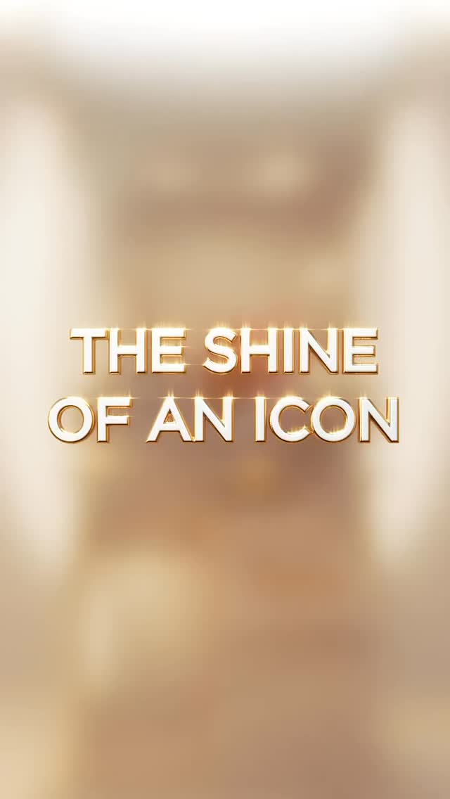 #theshineofanicon KERASTASE, ELIXIR ULTIME is our go to product right now. 10X smoother, 10X stronger, 92% more shine.✨ Use on both wet & dry hair. Comes in travel size too! Stop in to @salon518 to try it and buy it! 20% OFF when you bundle 3 or more products. #millburnmoms #shorthillsmoms #shorthillsnj #shorthillssalon #shorthillshairstylist #kerastase #kerastaseproducts #kerastaseelixirultime #fightfrizz #shineyhair