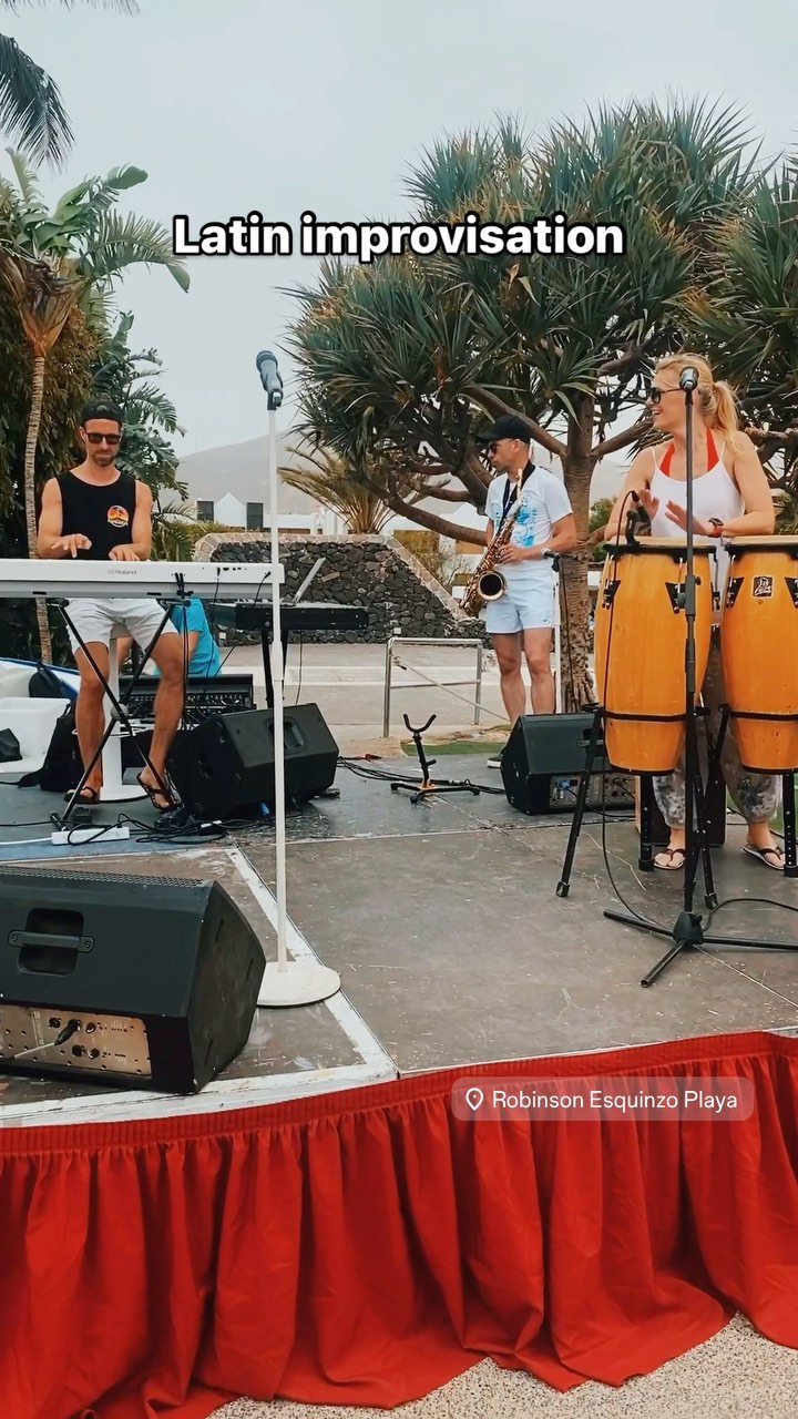 Great fun #improvising with @sugarskymusic at #Fuerteventura! 🌊🏝️☀️🎹
.
.
#SugarSky #Jamsession #Improvisation #LatinPiano #Latin #Vibes #Groove #Live #Music #Band #Trio #Piano #Sax #Percussion #Soundcheck #Show #Concert