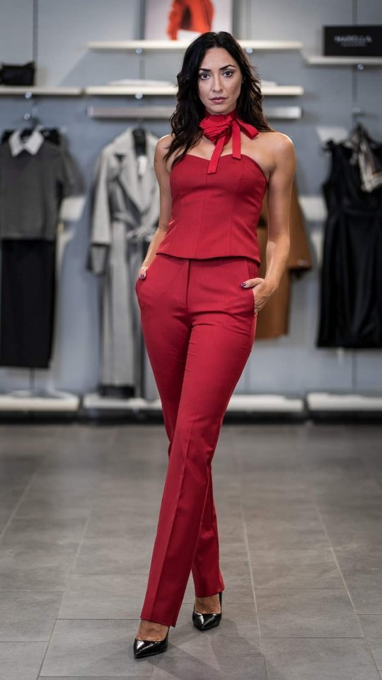 Love my job ❤️
•
•
•
•
#modellatoscana #fashionstyling #marella #boutique #porcellottimoda #shooting