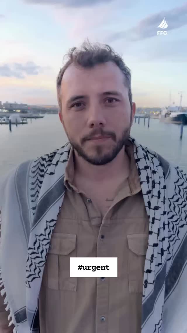 Ação humanitária em apoio ao povo palestino foi interceptada pela polícia israelense em águas internacionais.
A embarcação #madleen e sua tripulação encontra-se detida e sem comunicação até o momento.
Com a presença de um integrante brasileiro @thiagoavilabrasil a embarcação, que tinha como objetivo estabelecer um canal de acesso para transporte de alimentos e medicamentos à Faixa de Gaza, pertence ao movimento Freedom Flotilla Coalition que atua em ações humanitárias internacionais e promove uma campanha para acabar com o bloqueio ilegal israelense de Gaza.
“Ao recordar o princípio da liberdade de navegação em águas internacionais, o Brasil insta o governo israelense a libertar os tripulantes detidos”, destaca o comunicado.
A nota brasileira reforça ainda “a necessidade de que Israel remova imediatamente todas as restrições à entrada de ajuda humanitária em território palestino, de acordo com suas obrigações como potência ocupante.”
Via @agencia.brasil
#freegaza #flotilla