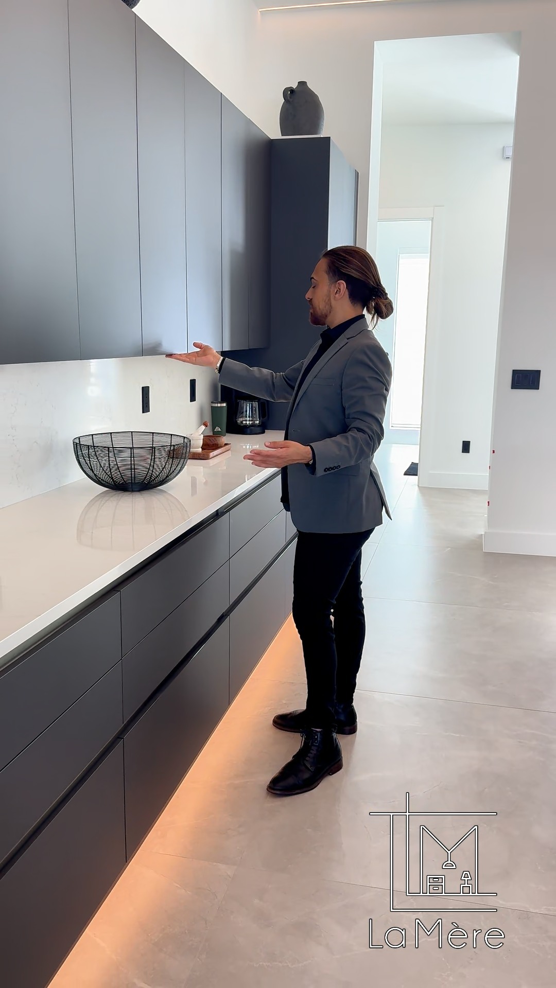 LaMere Studio and Design will make each project exclusive. Our projects are aways a dream coming true for our customers, unique special design and customized.
www.lameredesign.com
#kitchendesign #countertops #naplesflorida #naplesdesigndistrict #naplesfloridainteriordesign #countertop #quartz #quartzcountertop #cambria #cambriaquartz #cambriausa #designer #project #construction #remodel #tile #cabinets #pompeii #umi #naturalstone #quartzite #marble #outdoorkitchen #grill #luxurylifestyle #luxuryhome #table