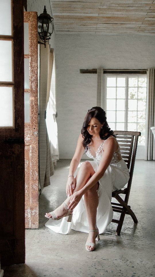 Windy Cape Town made a beautiful backdrop for Eljo and Niel's wedding day.
Venue: @atilatrustfarm