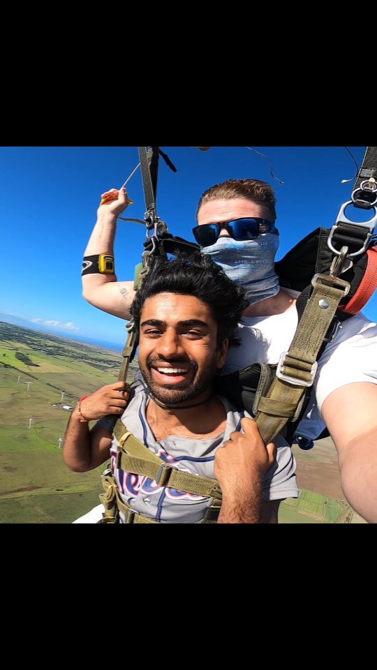 Do things that make you giggle, you won't regret it 😁🪂☀️
#skydiving #hawaii #gopro #instagood #instagram #happy #bigislandgravity