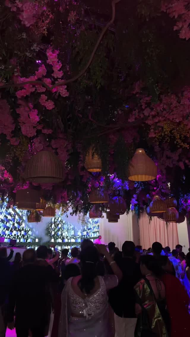 They brought the love, we brought the soundtracks & vibes. Together? A night to remember! Congrats to our couple Amanda & Varun!
#weddingdjservice #njdj #receptionlighting #medusa #edmreception #fusion