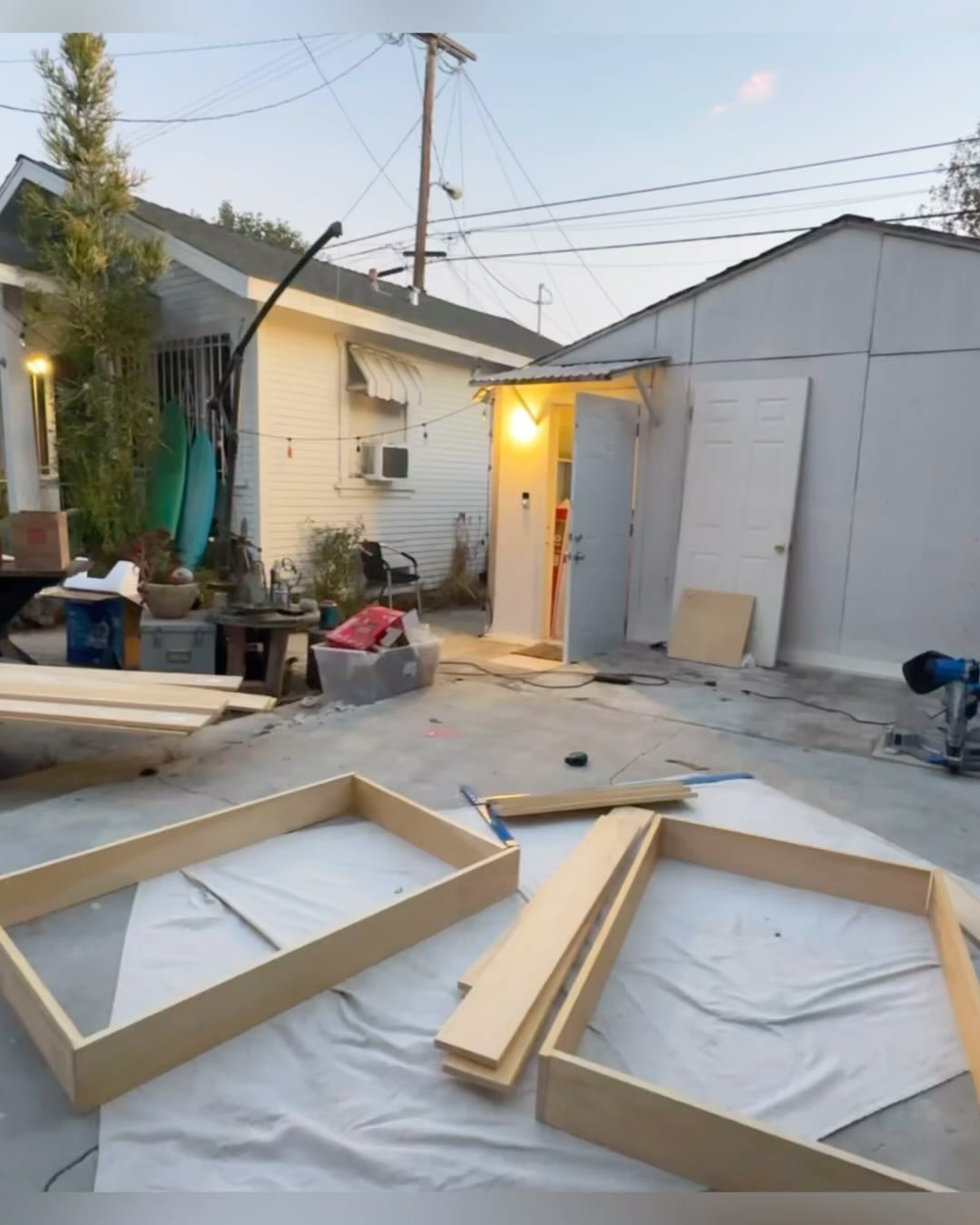 HD “Home “video on iPhone ! Building and designing our studio with the new addition. Homemade sound panels !! What an exciting and growing experience it has been. We are grateful and exited to share our journey. Follow the rabbit. 🐇…
…..
…..
…..
#recordingstudio #engineer #mixing #producer #acousticpanels #homestudio #studiobuilding #soundpanels #losangelesmusicscene #losangelesproducer