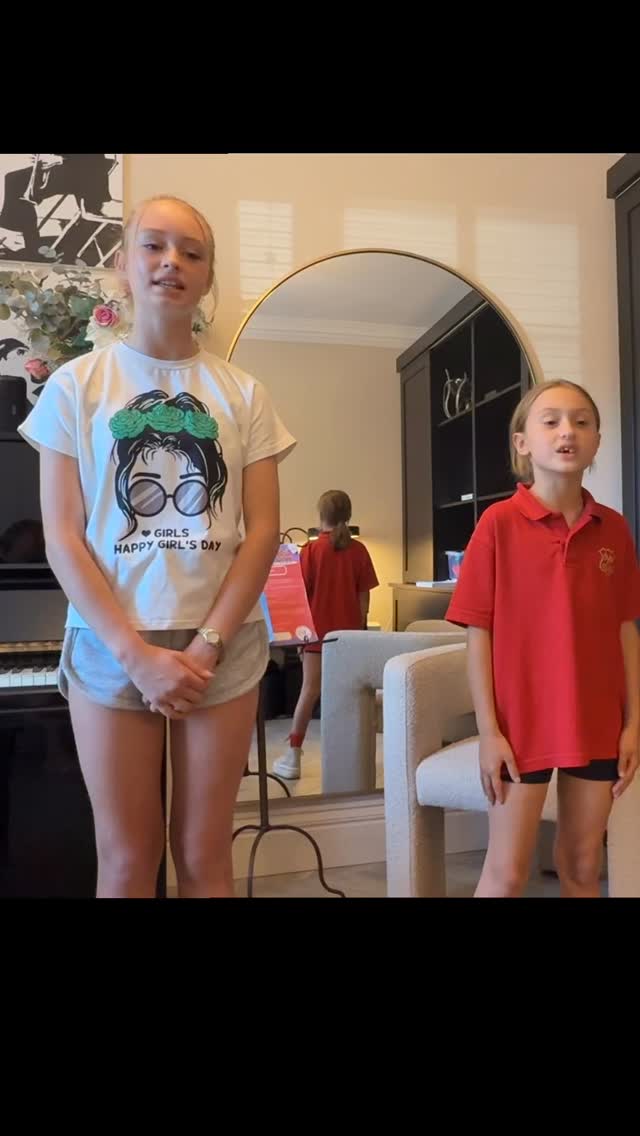 Sibling goals… in harmony!
When two sisters aged 8 and 12, who usually have lessons separately, decide to show up together this week! Working together to develop understanding of harmony… watch this space! 🤩
#thebrentwoodvocalcoach #singinglessons #siblingtalent #workingonharmony #hallelujah