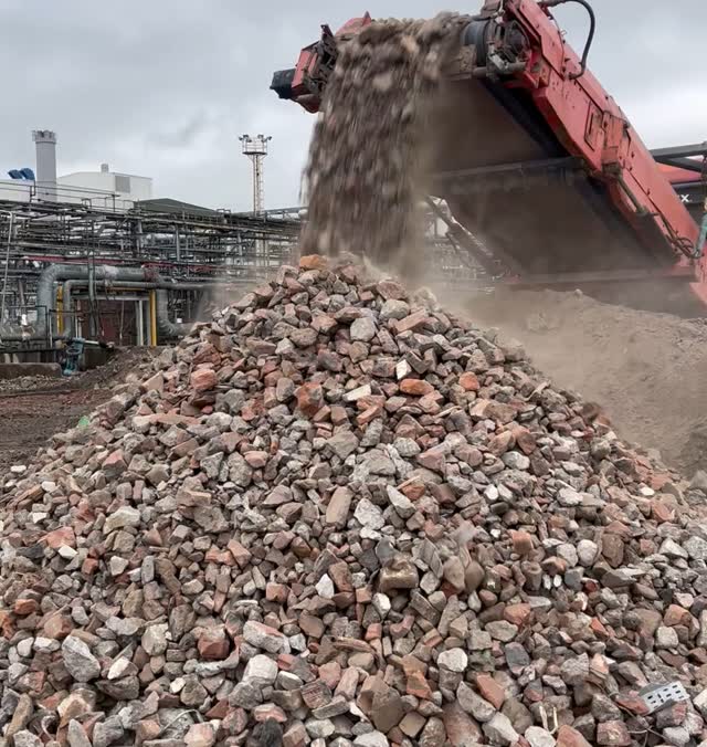 Hello June! 🌞 Planning a construction or demolition project this summer? Crushrock UK Ltd is here to help you crush costs, not profits. From mobile crushing & screening to plant and labour hire, we've got you covered across Central Scotland. Let's build something great together! 💪 #CrushrockUK #ConstructionServices #Falkirk