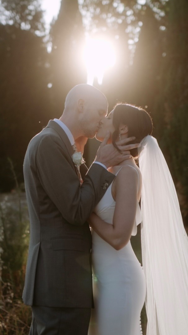 Tuscany dream
Photo: @annakleckova_ph
Wedding planner: @svadbavtoskansku_sk
#tuscany #tuscanywedding #italy #italywedding #destinationwedding