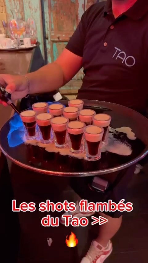 Venez tester nos shots enflammés ! 🔥 Ambiance garantie au Tao Lounge Bar. 🍹