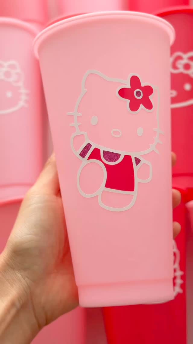 hello kitty cups for hello kitty’s biggest fan! Her mama @rkristina_withak pulling out all the stops for the cutest HK birthday party set up!
#charactercups #hellokittyfan #hellokittycup #hellokittydecor #hellokittybirthdaycake #hellokittybirthday #hellokittybirthdayparty #hellokittythemed #hellokittythings #vinyldecal #customvinyl #customvinylstickers #bdaytheme #customvinyldecals #vinyldecals #partyfavor