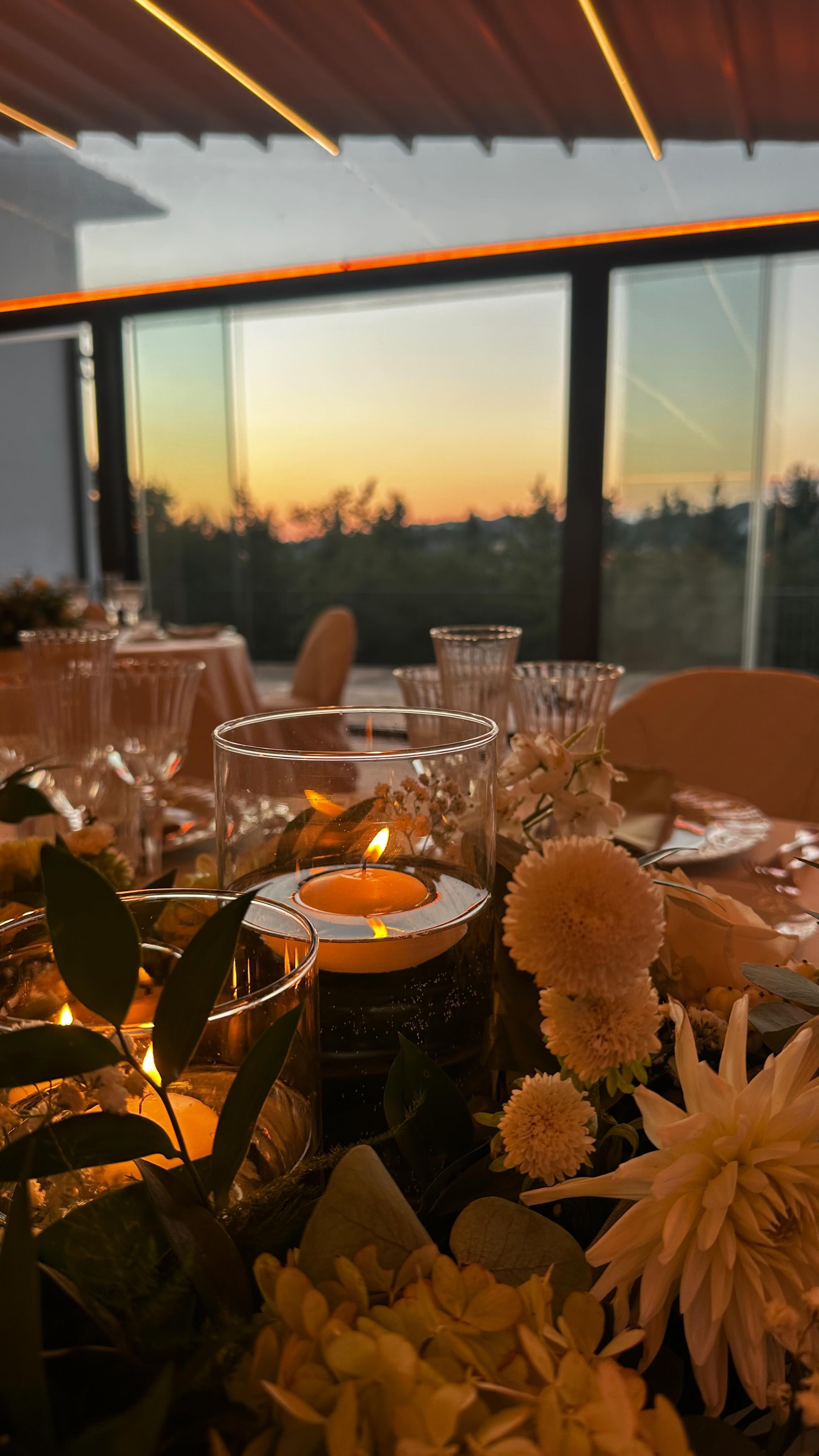 Wedding day a Villa Le Sorti! 💫 #villalesorti #wedding #weddingday #weddingreel #location #wedding2024 #lights #flowers #candles #tablesetting #viral #matrimonio