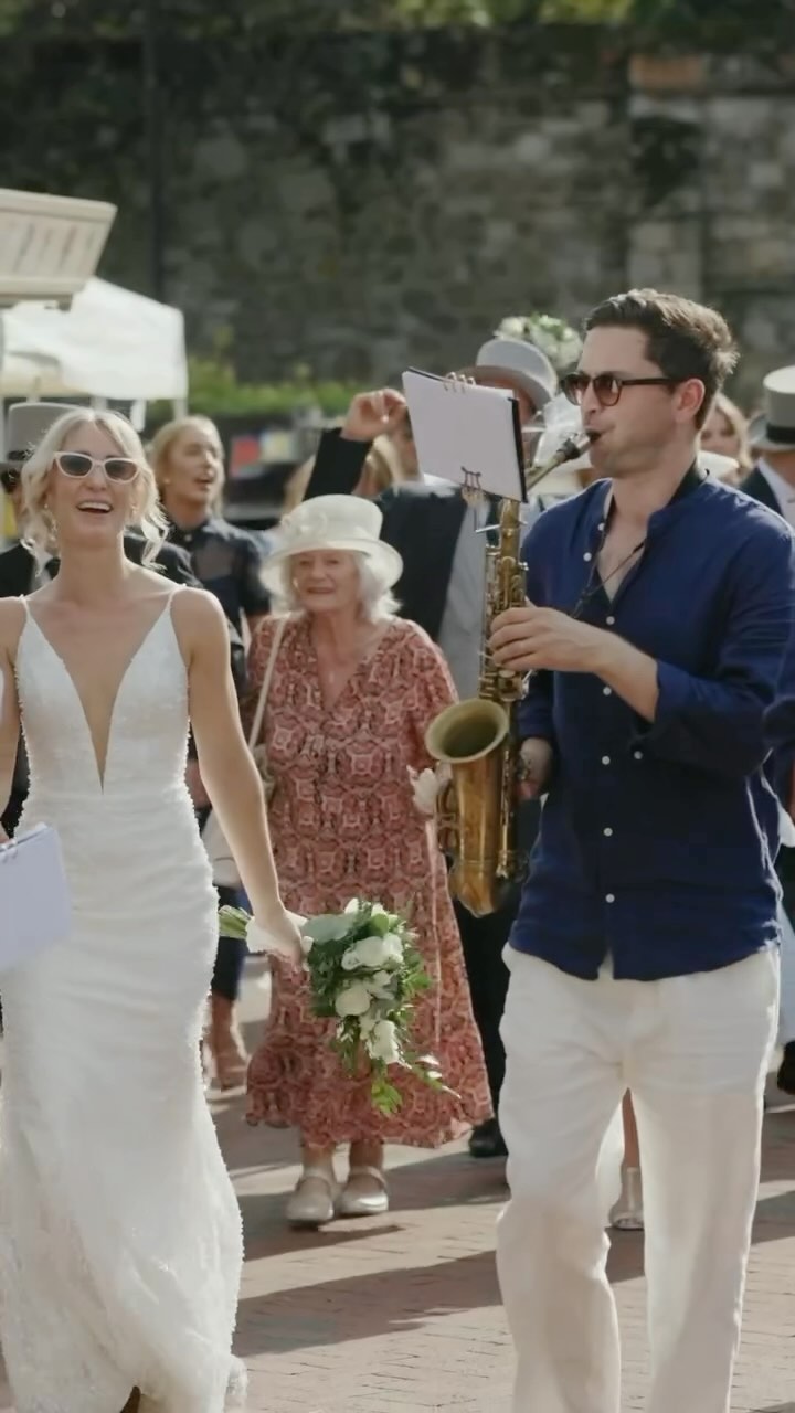 Looking to move your guests between locations? We’ll make it a whole load of fun!
.
.
.
#TheLondonStrollers #RoamingBand #LondonRoamingBand #BrassBand #StrollingBand #AcousticBand #LuxuryEvents #LuxuryWedding #InternationalBand #London #EventProf #WeddingPlanner #LondonBrassBand