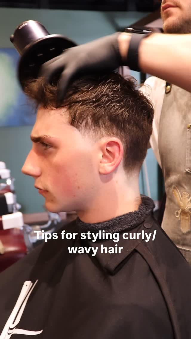 How to style wavy/curly hair:
1. Apply your curl enhancing product of choice to damp hair; our Corpsman Sea Salt spray is perfect for adding body and texture to the hair while helping reduce frizz!
2. Using a diffuser with medium-low heat and low speed, gently scrunch the curls in in rough sections
- For longer curls, scrunch the curls into the bowl of the diffuser
3. Apply a finishing product if you want and you’re good to go!
•
•
•
•
•
#bostonbarber #wellesleyma #haircaretips #menshaircut #wavyhairstyle #curlyhairstyles